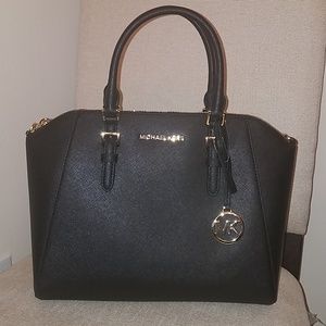 NWT Michael Kors LG Ciara Satchel